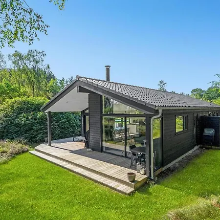 Дом отдыха Three-bedroom In *