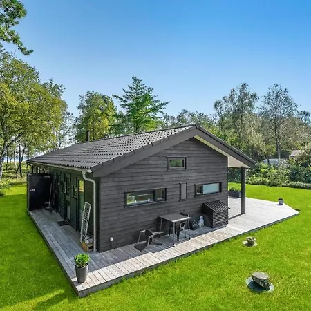 Three-bedroom In Дом отдыха Hadsund